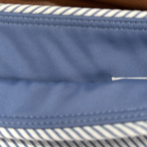 Very good material. Blue and white skort for golf or running around d - Picture 3 of 4